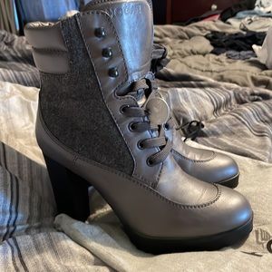 Never worn Hogan boots